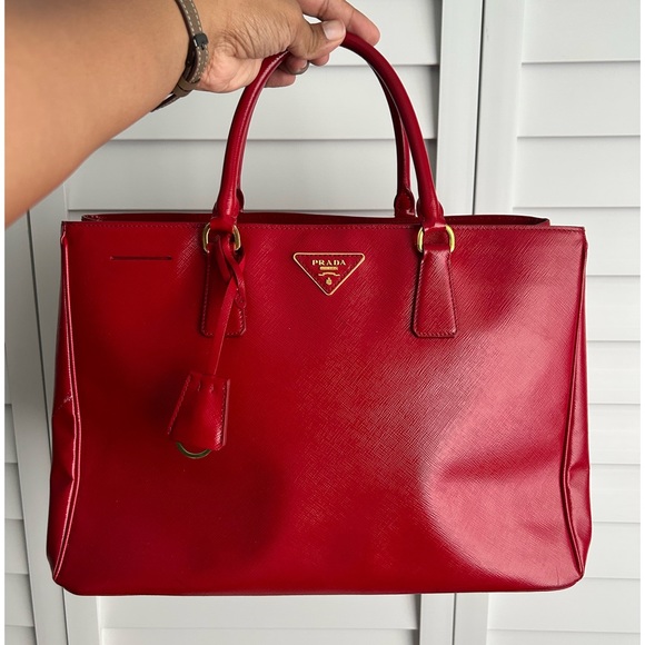 Prada | Vernice saffiano lux structured satchel tote - Picture 17 of 17